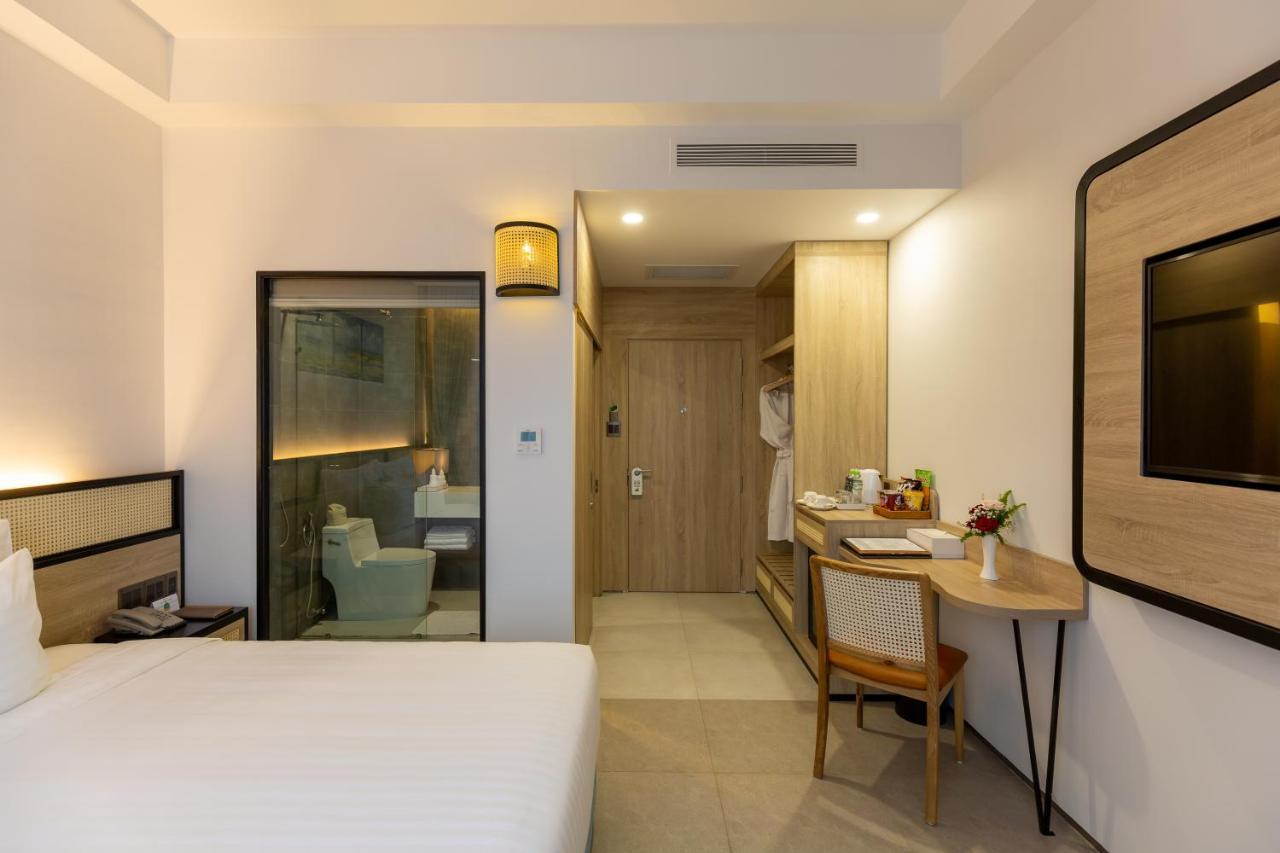 Odin Hotel Куинён Экстерьер фото