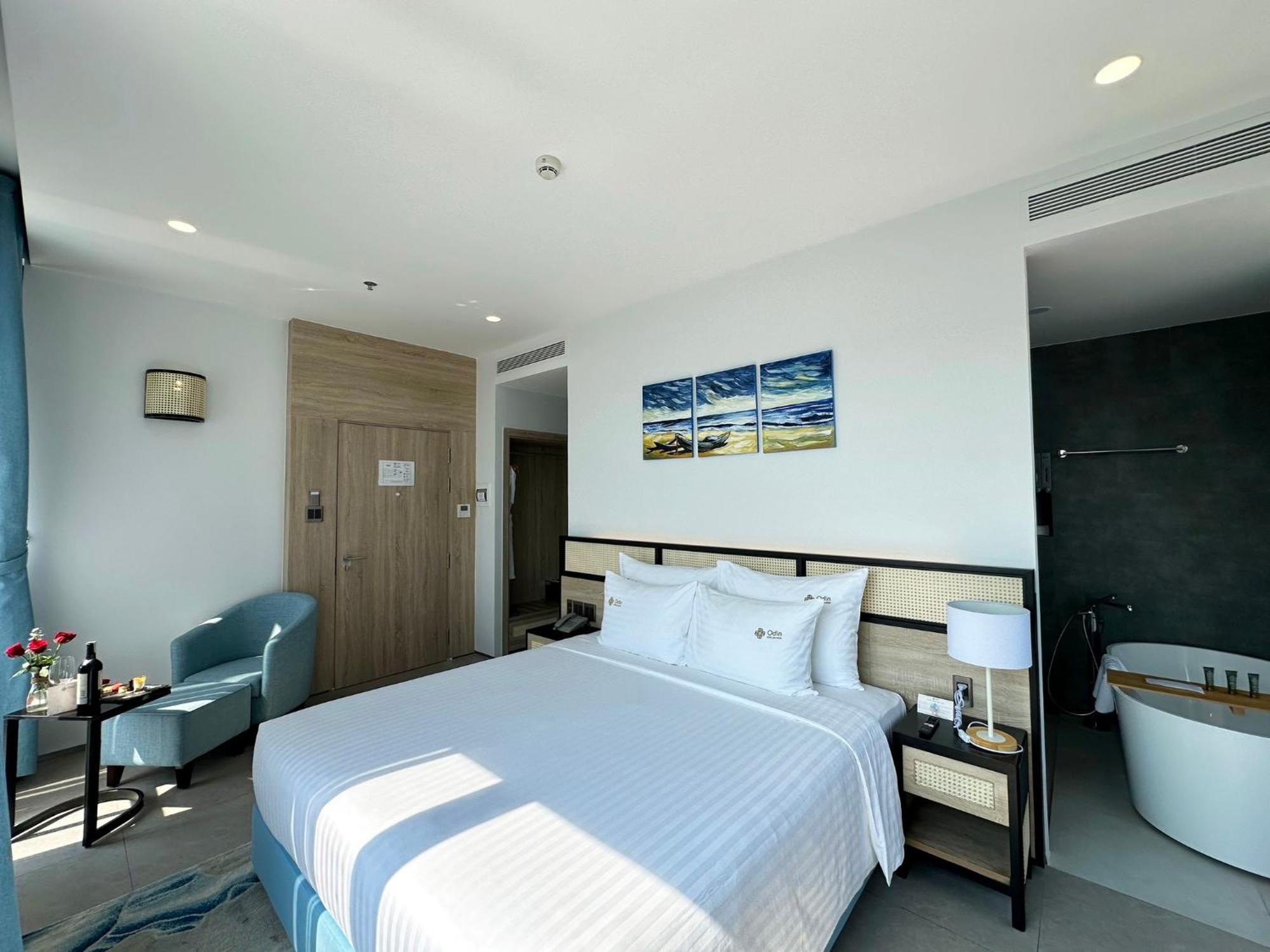 Odin Hotel Куинён Экстерьер фото